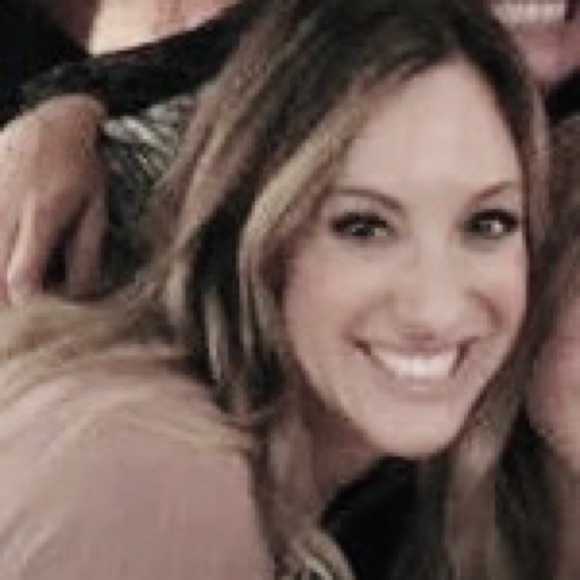 Meet your Posher, Debra - Picture 1 of 1